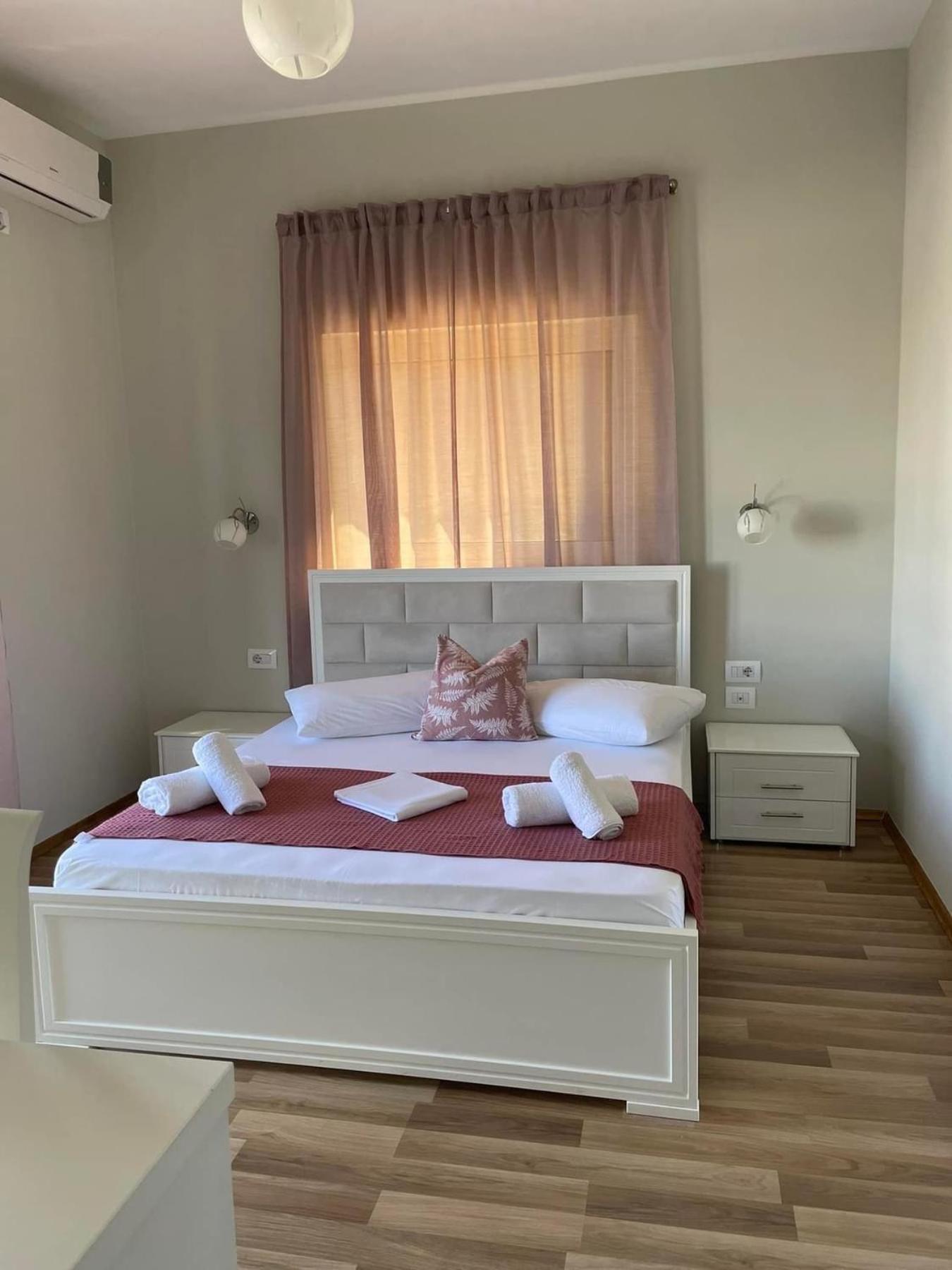 Dream Hotel Εξαμίλιο Εξωτερικό φωτογραφία